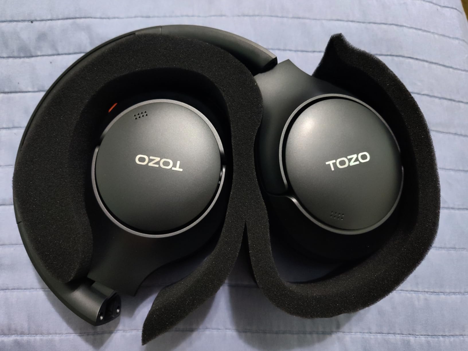 TOZO HT3 Hybrid Noise Cancelling Wireless Headphones, 90H Over Ear Headset customer photo 2