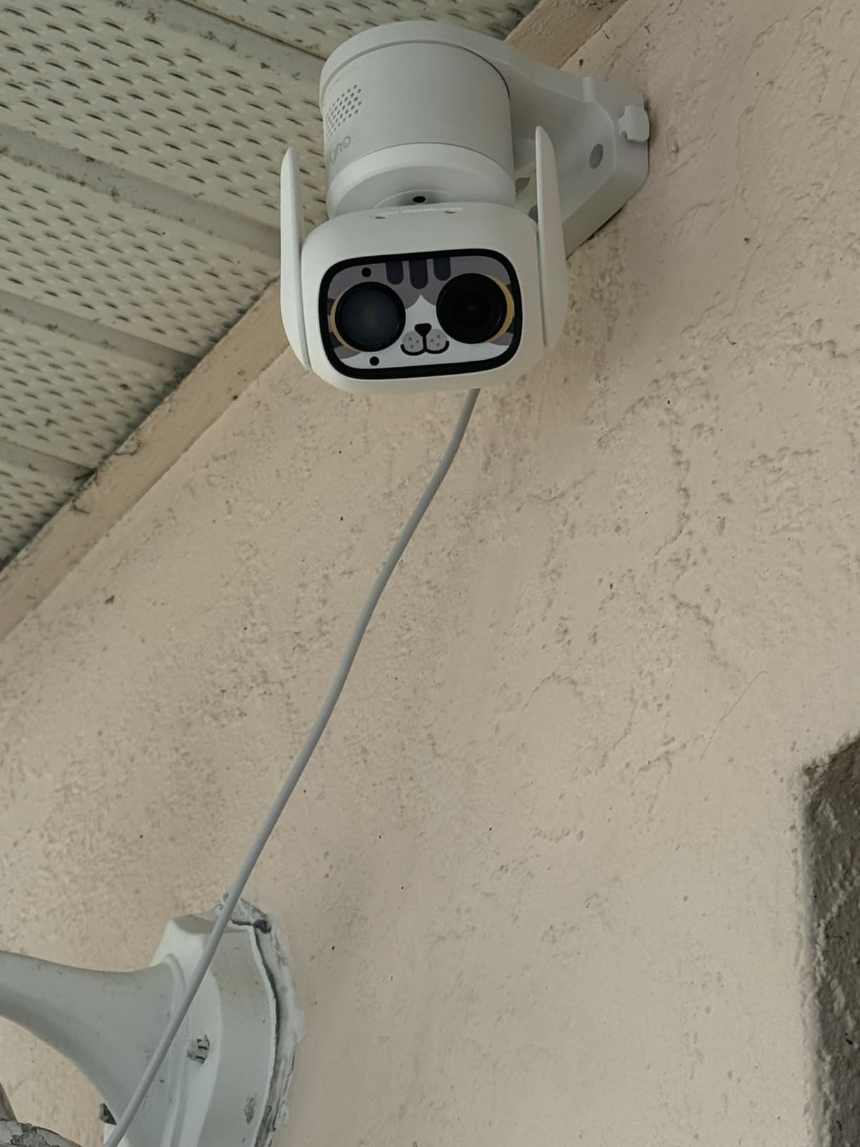 eufy Security Indoor/Outdoor Camera C31,Spotlight-Free Color Night Vision customer photo 1