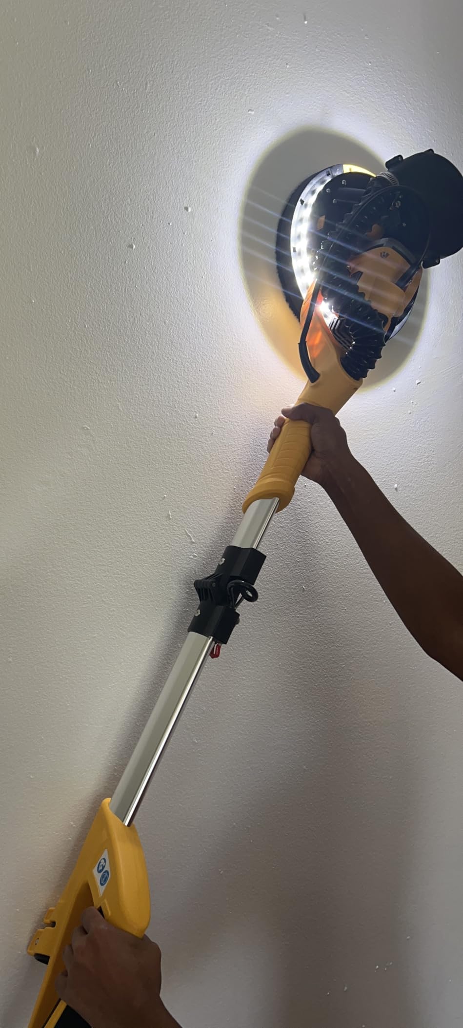 Drywall Sander Tool, KUPERIA 8.5 Amp Popcorn Ceiling Removal Tool, Orange customer photo 2