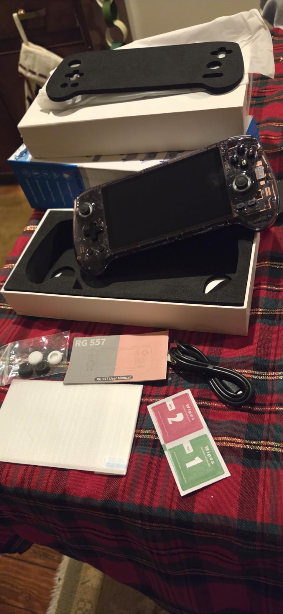 ANBERNIC RG557 Handheld Game Console, Android 14 Gaming Handheld with Dimensity 8300 Processor, 12GB RAM, 5.48