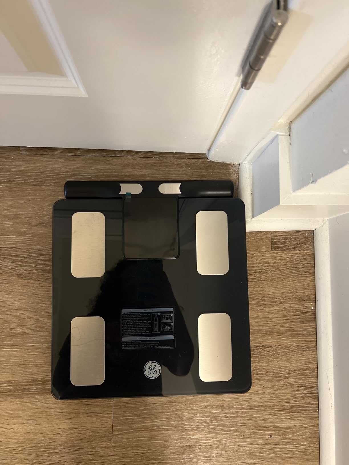 GE Smart Scale for Body Fat with BMI Muscle Mass, 5.3-inch Handle Display | 8-Electrode Weight Scale, Full Body Composition Analysis, for Bathroom and Gym, 50+ Metrics, Bluetooth App Sync, Black customer photo 1