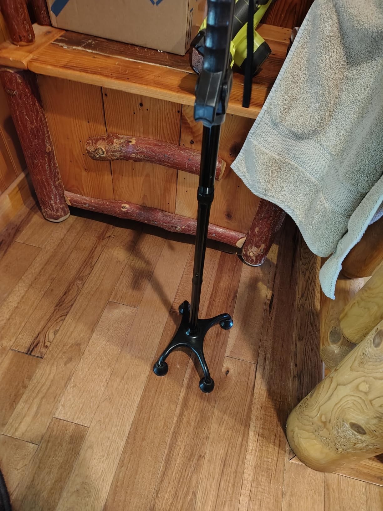 Rehand Quad Cane, Walking Cane with Ergonomic Handle Ever and Graceful 4-Pronged Base for Extra Stability, Adjustable Walking Sticks for Right or Left Handed Men & Women and Seniors customer photo 1