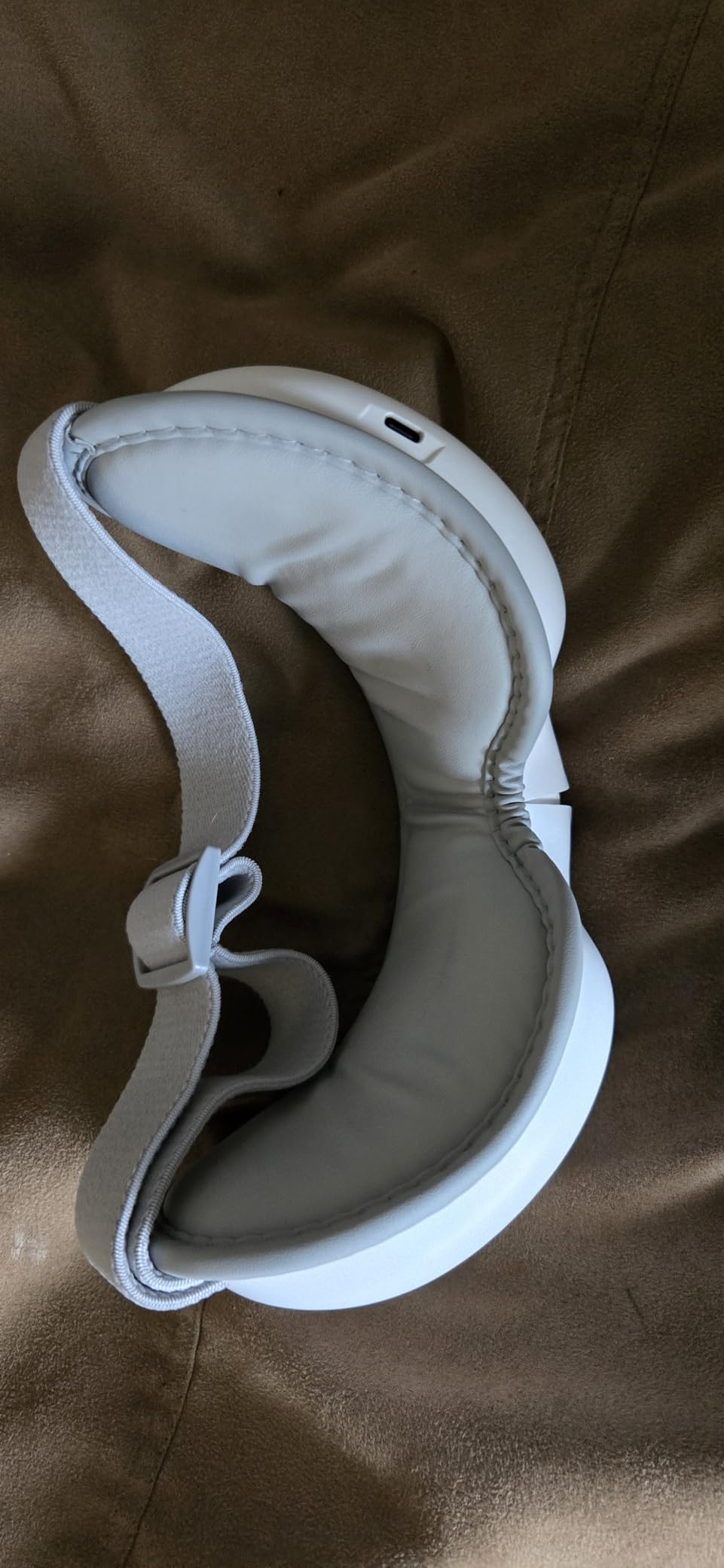 STRIDEFLOW Eye Massager with Heat, Migraine Mask & Headache Relief, FSA Eligible/HSA Eligible, Dry Eye Relief, GENTLE Warmth & LIGHT Compression, Cooling Gel Eye Mask, Foldable Rechargeable customer photo 2