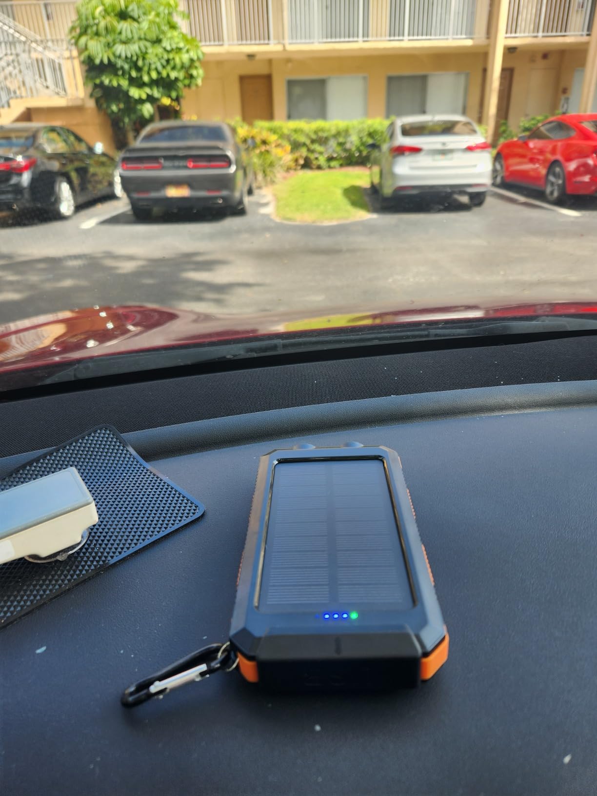 Durecopow Solar Charger Power Bank 20,000mAh, Portable Charger, 4 Cables 3 Ports Fast Charging External Battery Pack with USB C for Cell Phones, Solar Panel Charger with Dual Flashlight for Camping customer photo 1