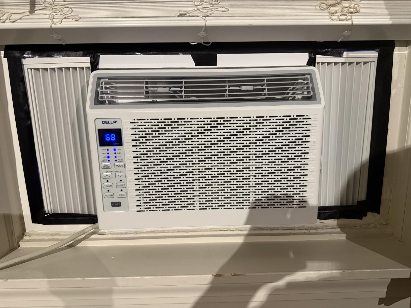 DELLA Window Air Conditioner, 5000 BTU, Reusable Filter, Cools Up To 150 Sq. Ft,Energy Saving AC Unit with Easy to Use Mechanical Control,Easy Install Kit,Efficient Cooling For Smaller Areas customer photo 2