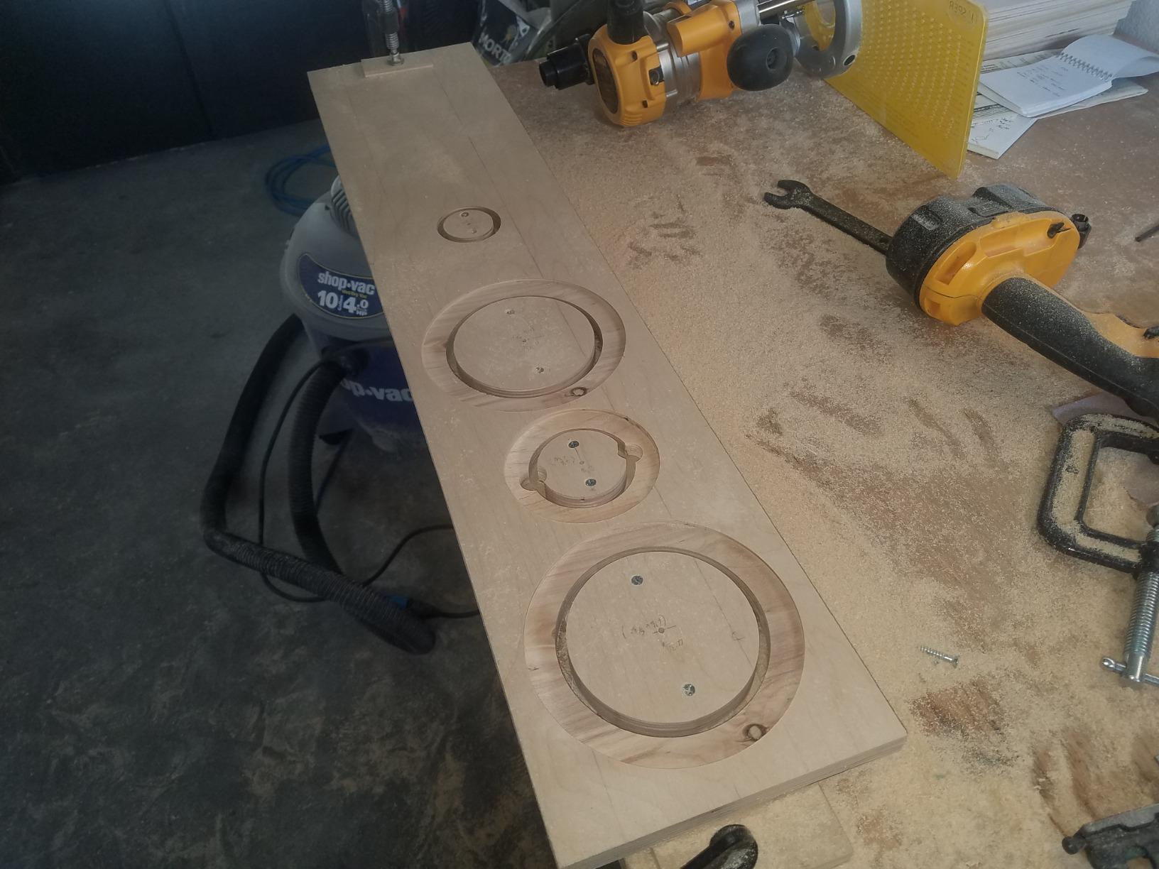 Jasper Model 200 Circle Guide Kit, Circle Cutting Guide for Plunge Routers customer photo 1