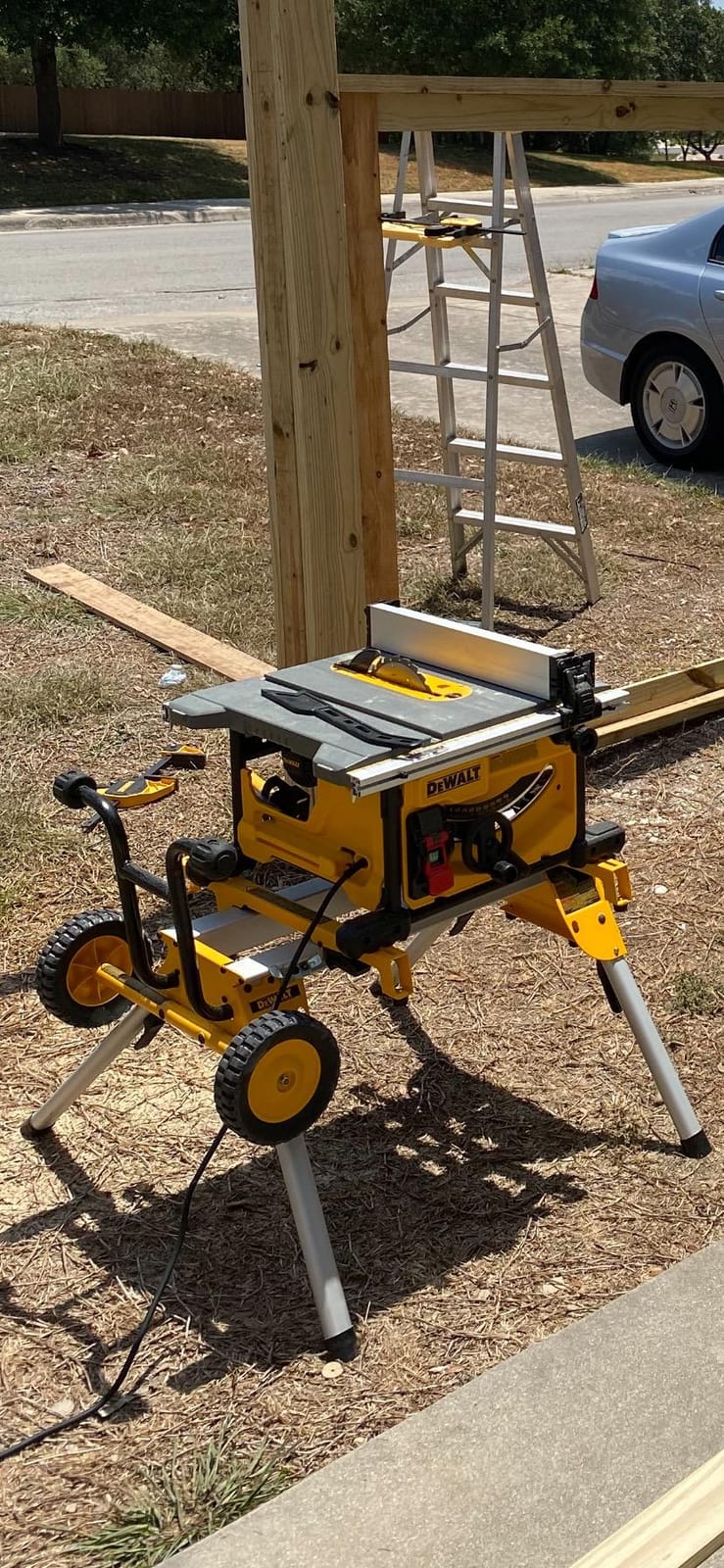 DEWALT Table Saw Stand, Rolling Stand, Collapsible and Portable, Lightweight and Compact (DW7440RS) customer photo 1