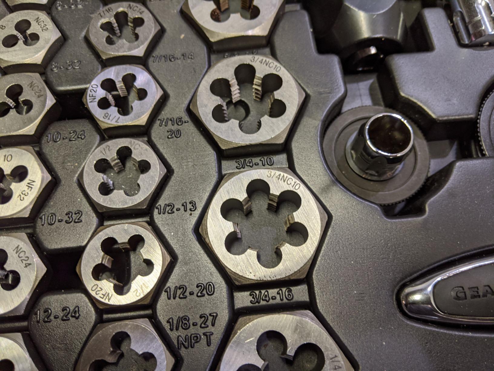 GEARWRENCH 114 Piece Ratcheting Tap and Die Set | SAE & Metric | 82812 customer photo 1