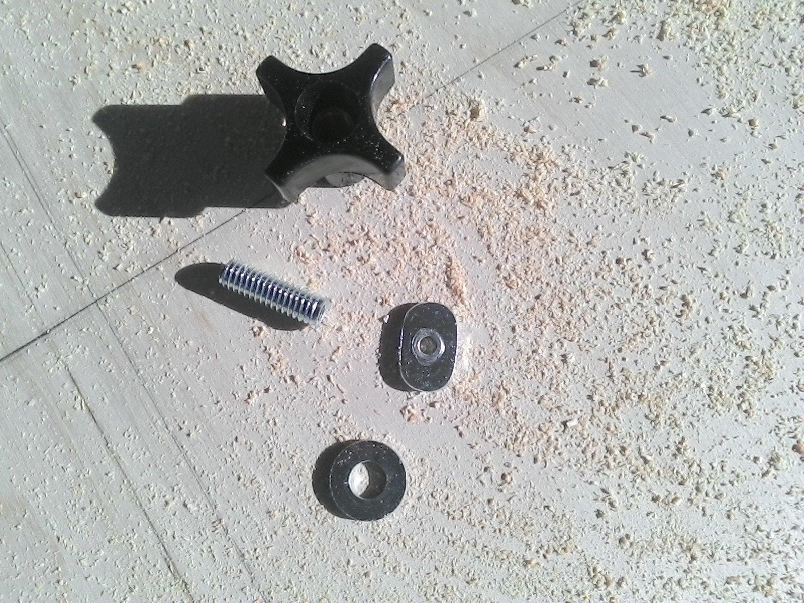 Rockler Router Circle Cutting Jig, 10 to 52 in Circle Cutter with Pins customer photo 2