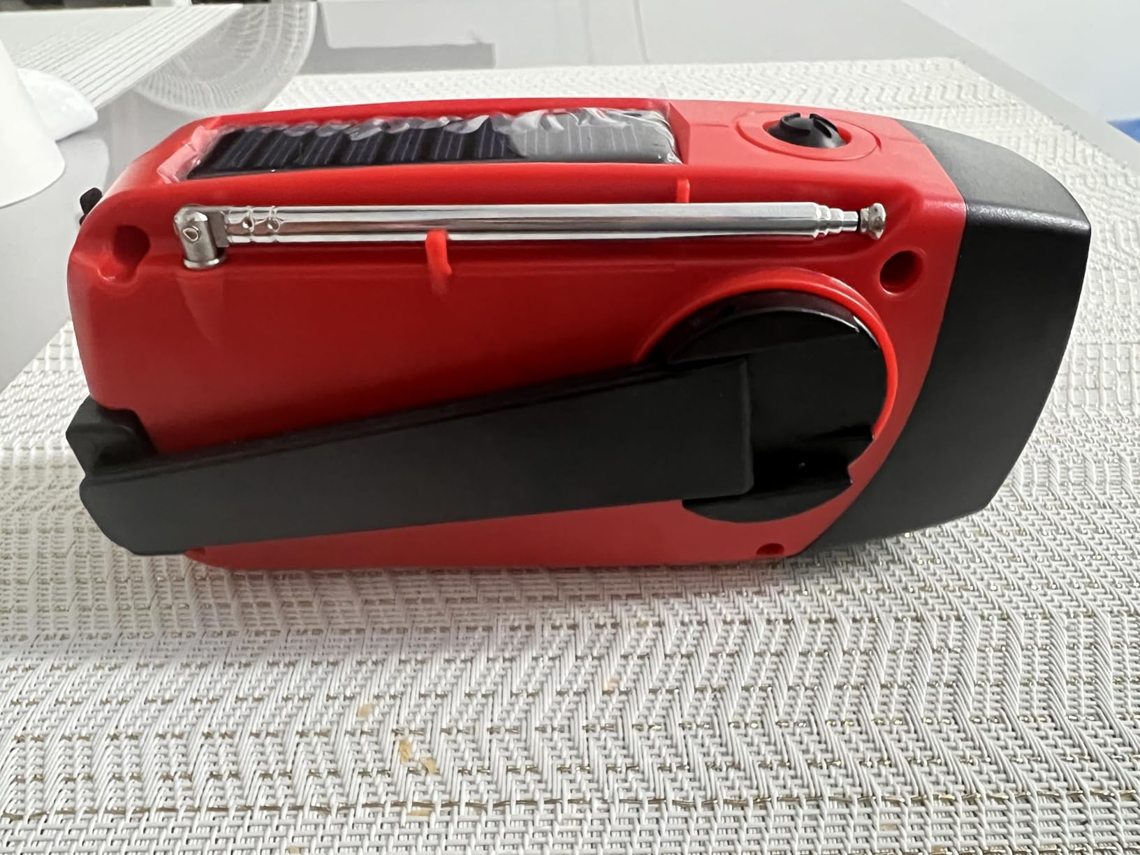 iRonsnow Solar Emergency Hand Crank Weather Radio, 2000mAh NOAA AM/FM customer photo 2