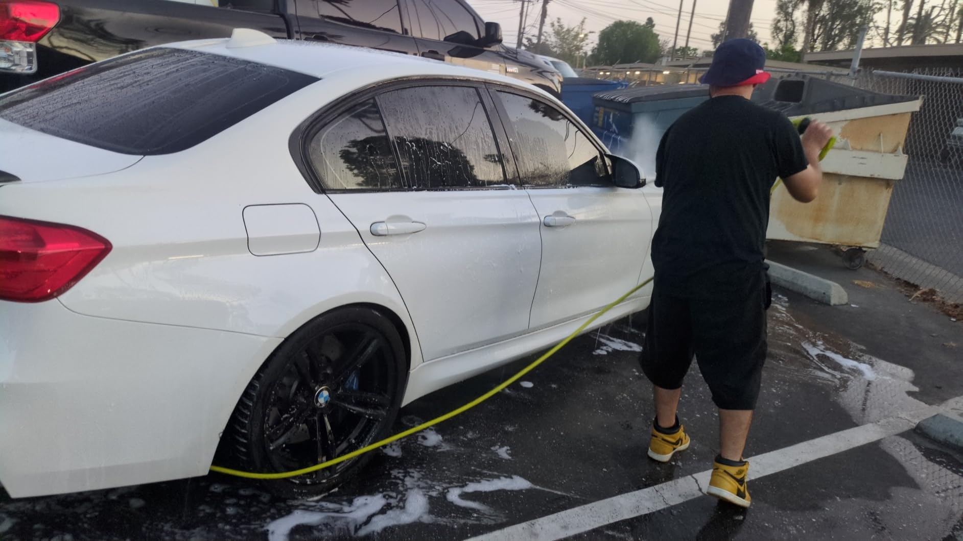 Chemical Guys, Mr. Pink Car Wash Soap, Foam Cannon & Bucket Wash, 64 oz customer photo 1