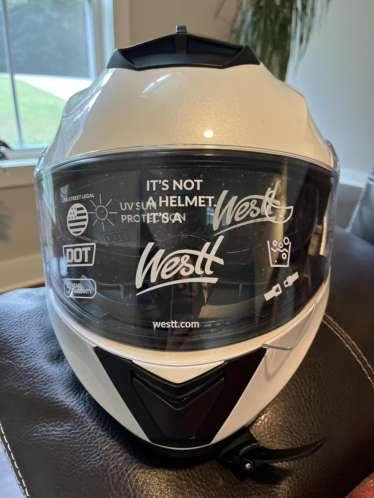Westt Motorcycle Helmets, Dual Visor Flip Up Modular Helmet - DOT Approved customer photo 1