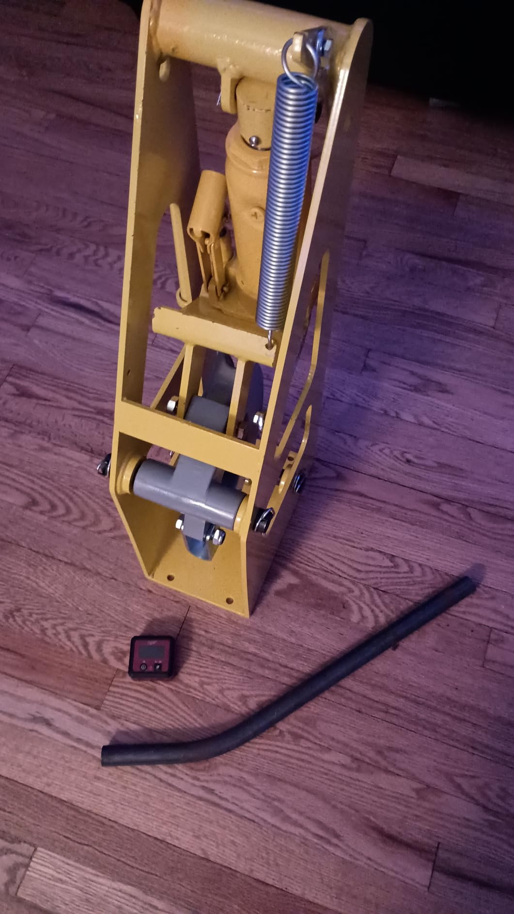 Hydraulic Round Tubing Bender, 90 Degree Bends for Roll Cages, 1.50 In. Die customer photo 2