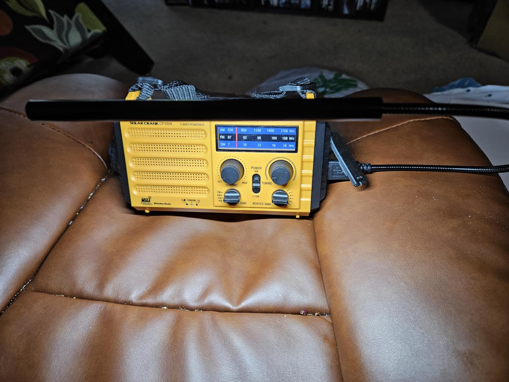 NOAA Weather Radio, Hand Crank Emergency Radio Solar Battery Operated AM FM customer photo 1