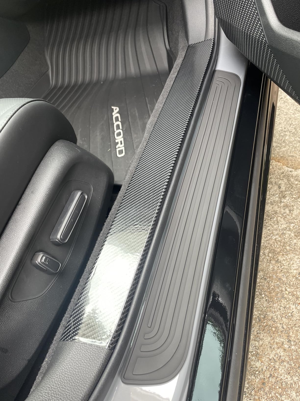DGSL Car Door Edge Guards Door Sill Protector, 2.7In x 33Ft 5D Carbon Fiber Car Wrap Film, Vinyl Automotive Wrap Film Anti-Collision Fits for Most Vehicles (Black) customer photo 1