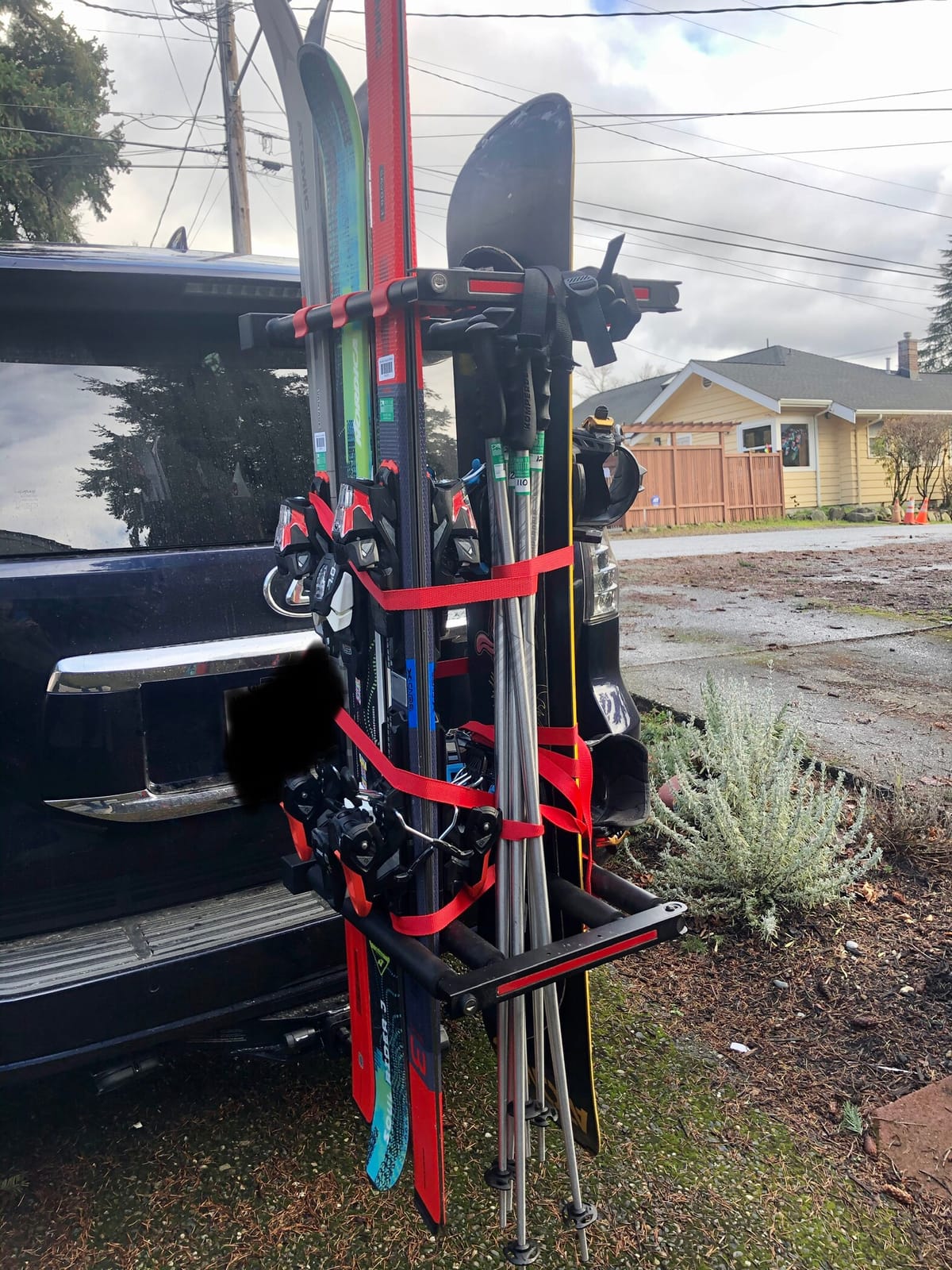 Tyger Auto TG-RK1B707B Folding Hitch-Mounted Ski/Snowboard Rack Fits 2