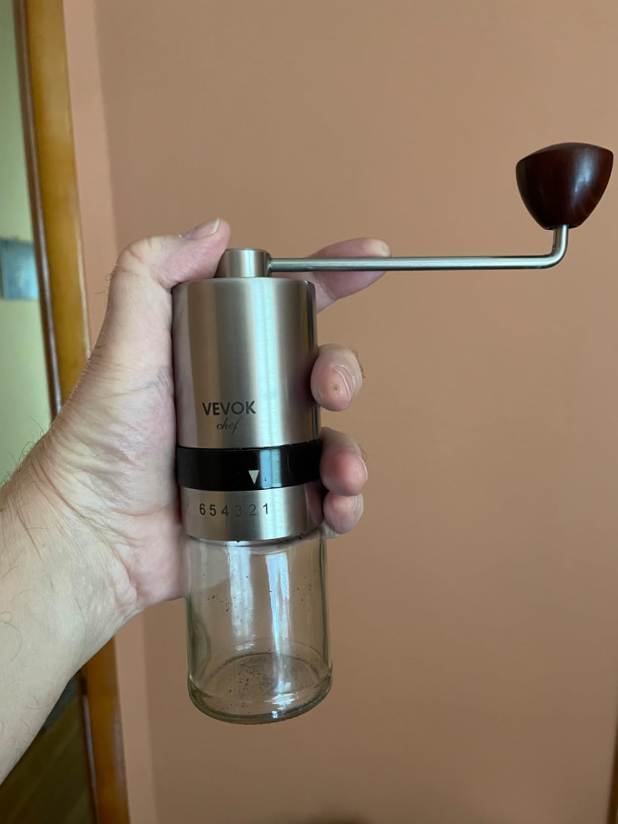 VEVOK CHEF Manual Coffee Grinder Stainless Steel Burr Grinder 6 External Adjustable Setting Vintage Hand Coffee Grinder Portable Hand Crank Conical Coffee Bean Grinder Mill for Home,Camping customer photo 2