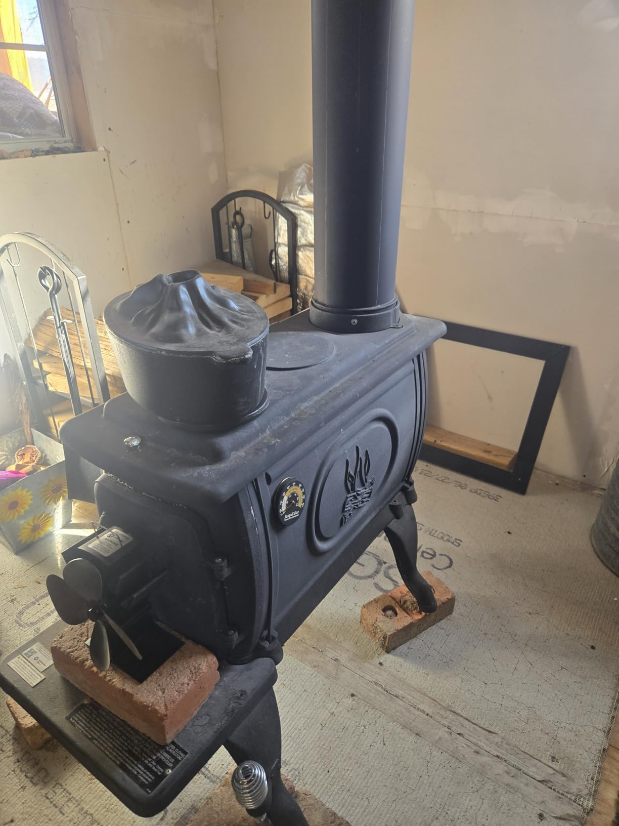 US Stove Company Cast Iron Wood Stove with Cool Touch Safety Handle, Heats up to 54,000 BTUs customer photo 1