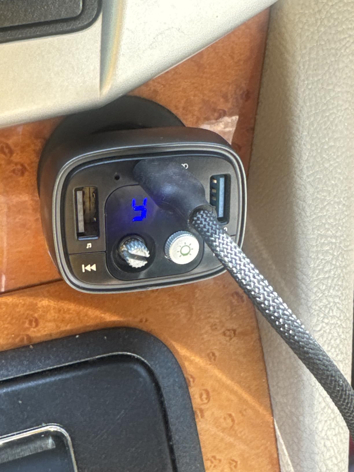 LIHAN Bluetooth Car Adapter 5.4, FM Transmitter, 48W PD/QC Fast USB Charger customer photo 1