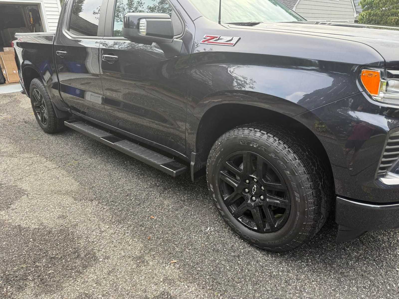 COMNOVA 6 Inches Running Boards& Steps Step Bars Compatible with 2019-2026 Chevy Silverado 1500, 2020-2026 Silverado/Sierra 2500HD 3500HD Crew Cab, A Pair Running Boards for Silverado Crew cab. customer photo 2