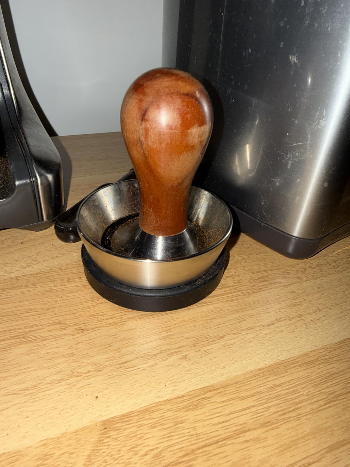 Coffee Tamper Espresso Press with Tamper Mat 304 Stainless Steel Flat Base Wooden Handle for Coffee Grounds Barista Espresso Machines Accessory (51MM) customer photo 1