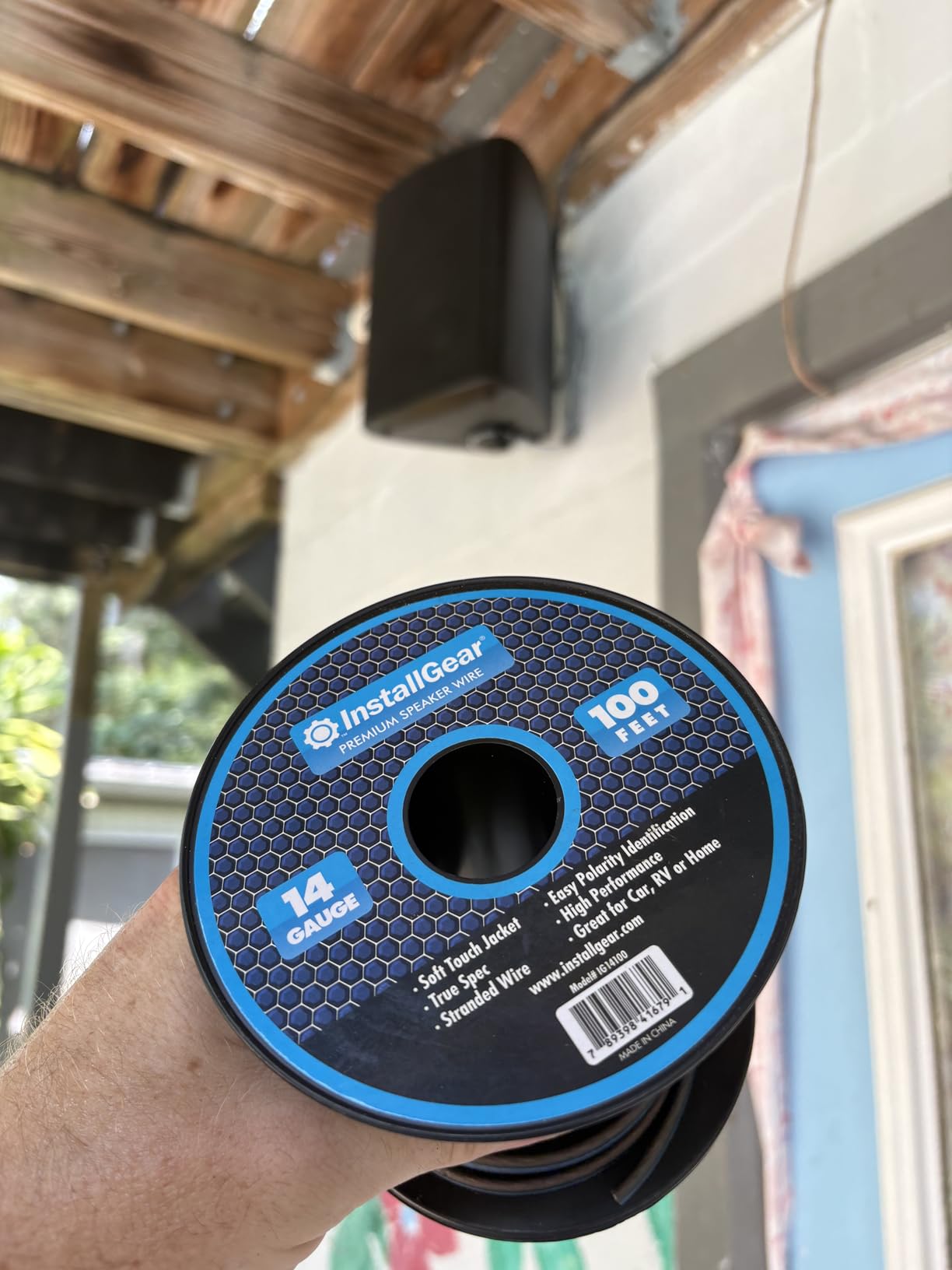 Herdio 6.5 Inches Outdoor Bluetooth Speakers Waterproof with Powerful Bass,Wall Mount Speakers Wired Weather Resistant for Patio Home Deck Porch Backyard 400 Watts(White) customer photo 1