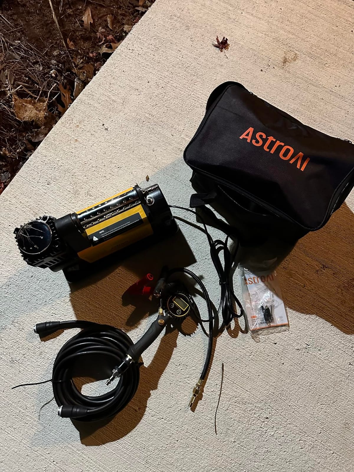 AstroAI T6 Offroad Air Compressor, 12 V Portable Air Pump with 7.06 CFM, AirCtrl, ¼ NPT Quick Connector, Heavy-Duty Truck Tire Inflator, Max 150 PSI for 4 × 4 SUV Vehicle RV ATV customer photo 1