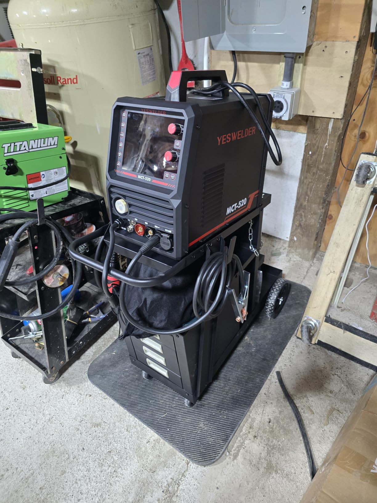 YESWELDER 2-Tier Welding Cart with 4 Drawers and Dual Cylinder Slots customer photo 1