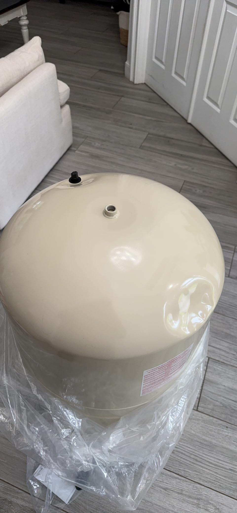 Red Lion RL34A, Vertical Pre-Charged Well Pressure Tank, 34 gallon customer photo 2
