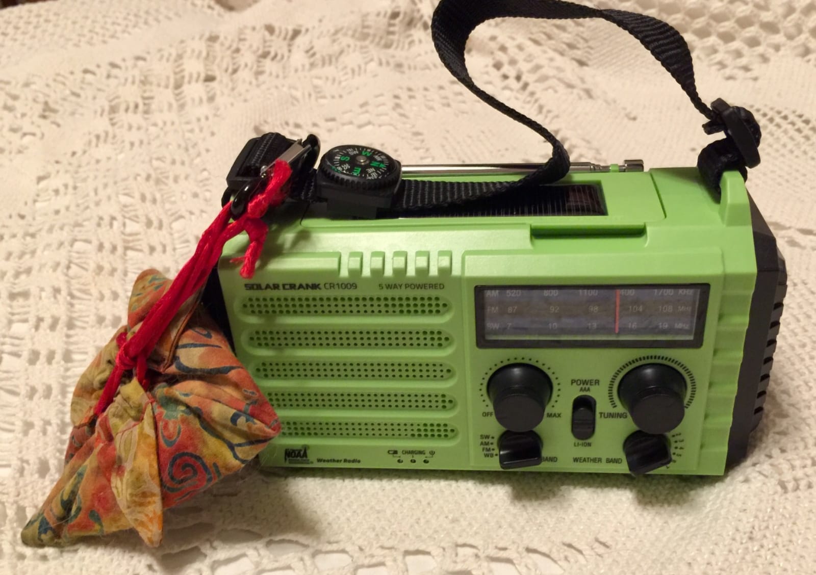 NOAA Emergency Weather Radio with Auto Alert, Solar Hand Crank, 12000mAh customer photo 1