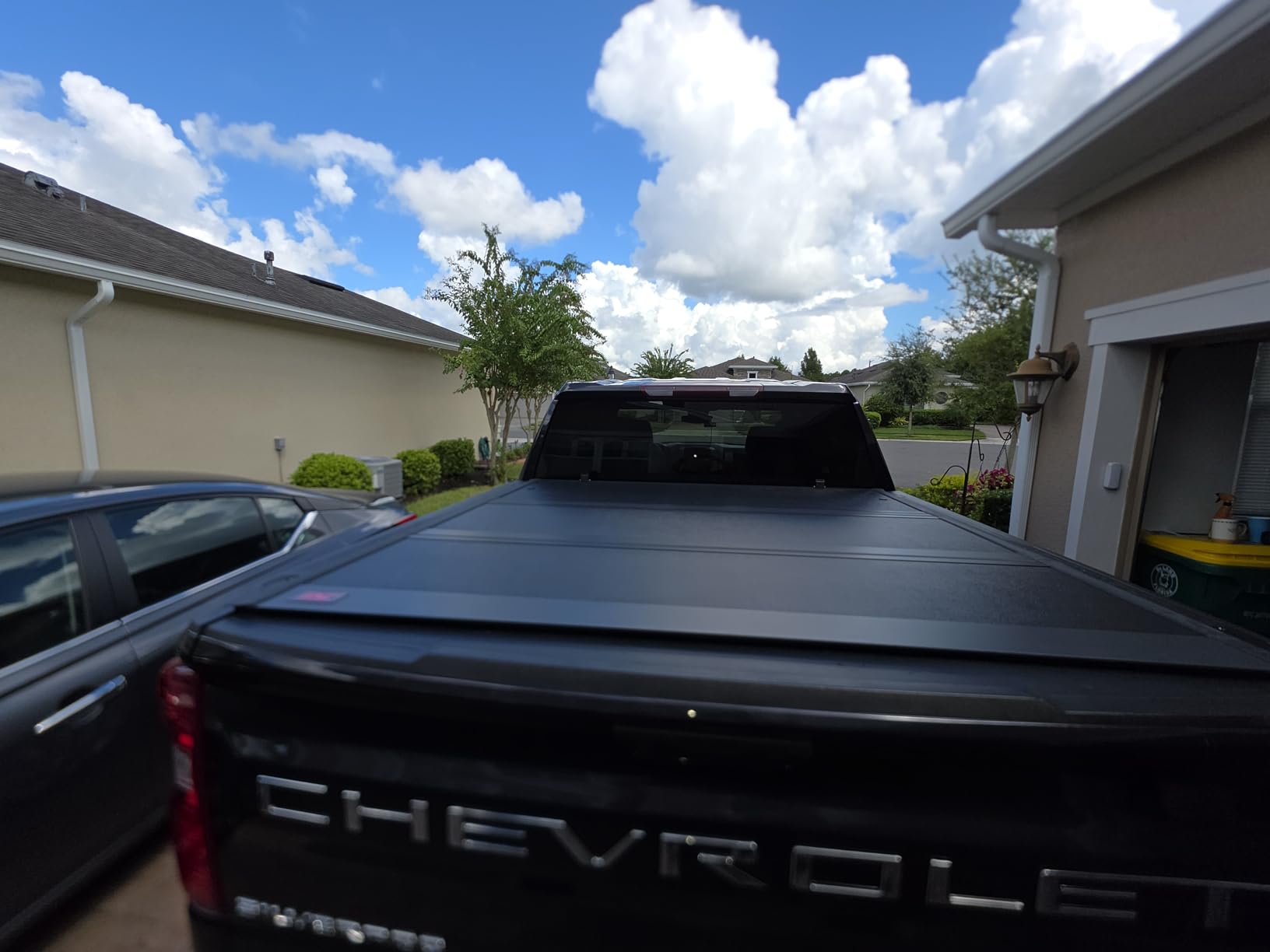 Rough Country Hard Low Profile Tri-Fold Tonneau Cover for Chevy Silverado & GMC Sierra 1500 (2019–2026) – Flush Mount Aluminum Bed Cover, Fits 5'10 Short Bed customer photo 1