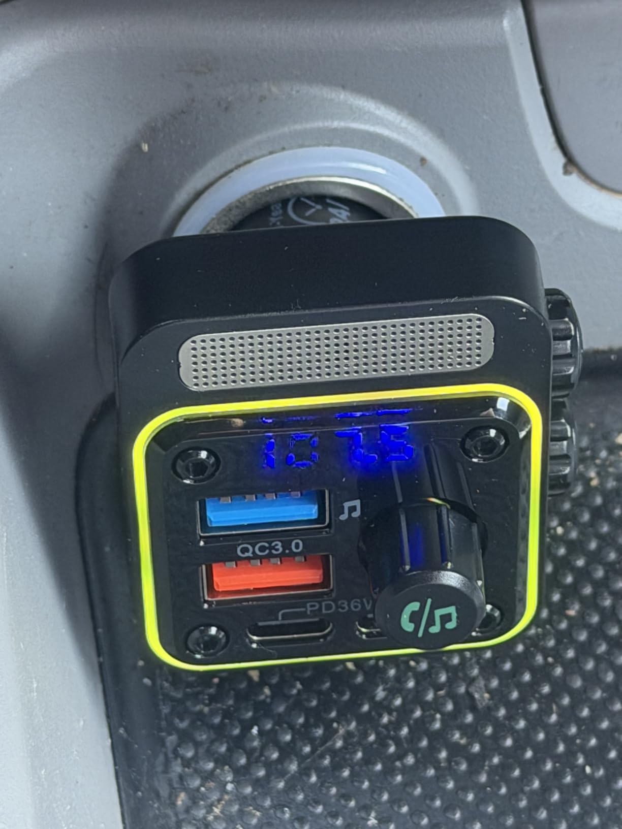Nulaxy 54W Bluetooth 5.3 Car Adapter, FM Transmitter 4-Port Fast Charging customer photo 2