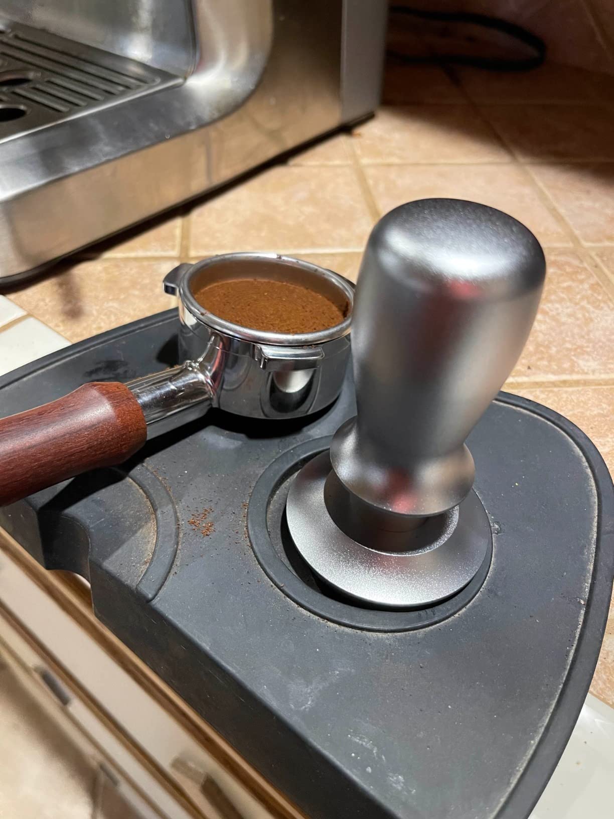 Bottomless Portafilter 58mm with Double Shot Filter Basket & Premium Walnutwood Handle, Portafilter with Puck Screen Compatible with All Breville 58mm Machines, Espresso Accessories, Silver customer photo 1