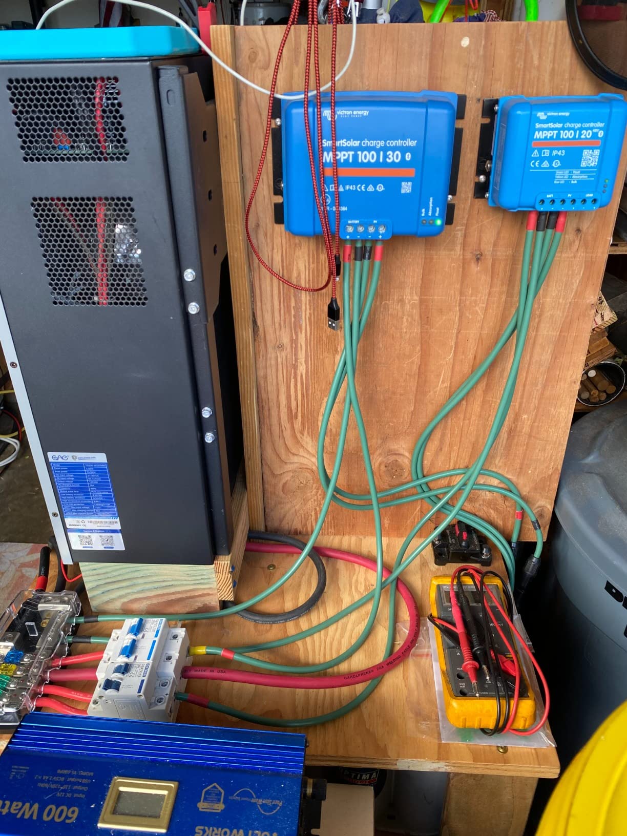 Victron Energy SmartShunt IP65 Battery Monitor (Bluetooth) - Victron Smart Shunt - 6.5V-70V, 300 amp customer photo 2