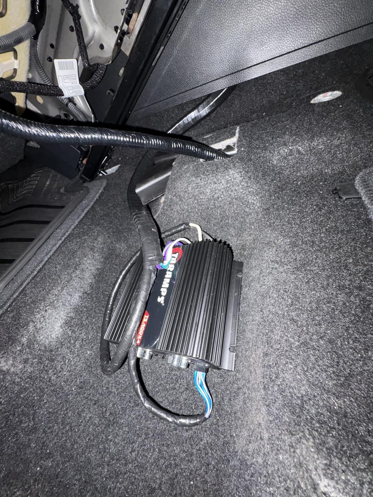 Taramps TS 400X4 Black 2 Ohms 400W RMS 4-Channel Car Audio Amplifier customer photo 2