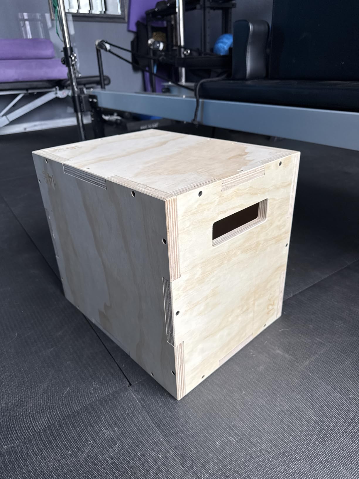 Amazon Basics 3-in-1 Wooden Plyo Box, Non-Slip Plyometric Jump Box with Three Heights for Home Gym Workout, Easy Assembly customer photo 2