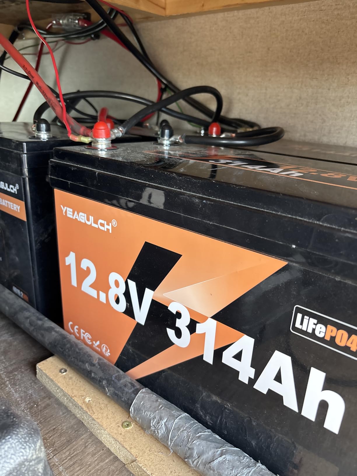 12V 200Ah LiFePO4 Lithium Battery Built-in 200A BMS 15000+ Deep Cycle customer photo 1