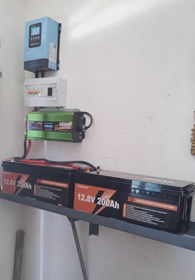 12V 200Ah LiFePO4 Lithium Battery Built-in 200A BMS 15000+ Deep Cycle customer photo 2