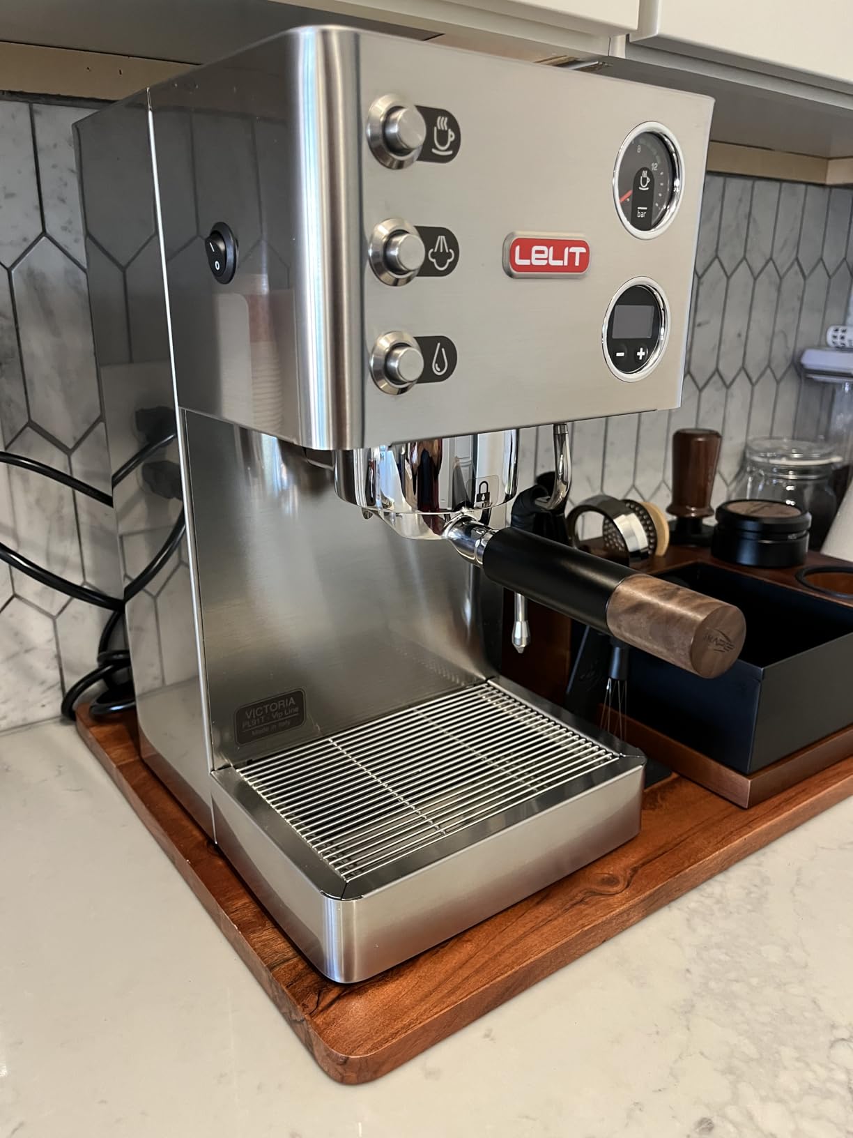 IKAPE 58mm Bottomless Naked Portafilter, Black Compatible with E61,Rocket,Sanremo,Slayer,Flair 58,ECM,etc.Espresso Machines(20g Basket Included) customer photo 2