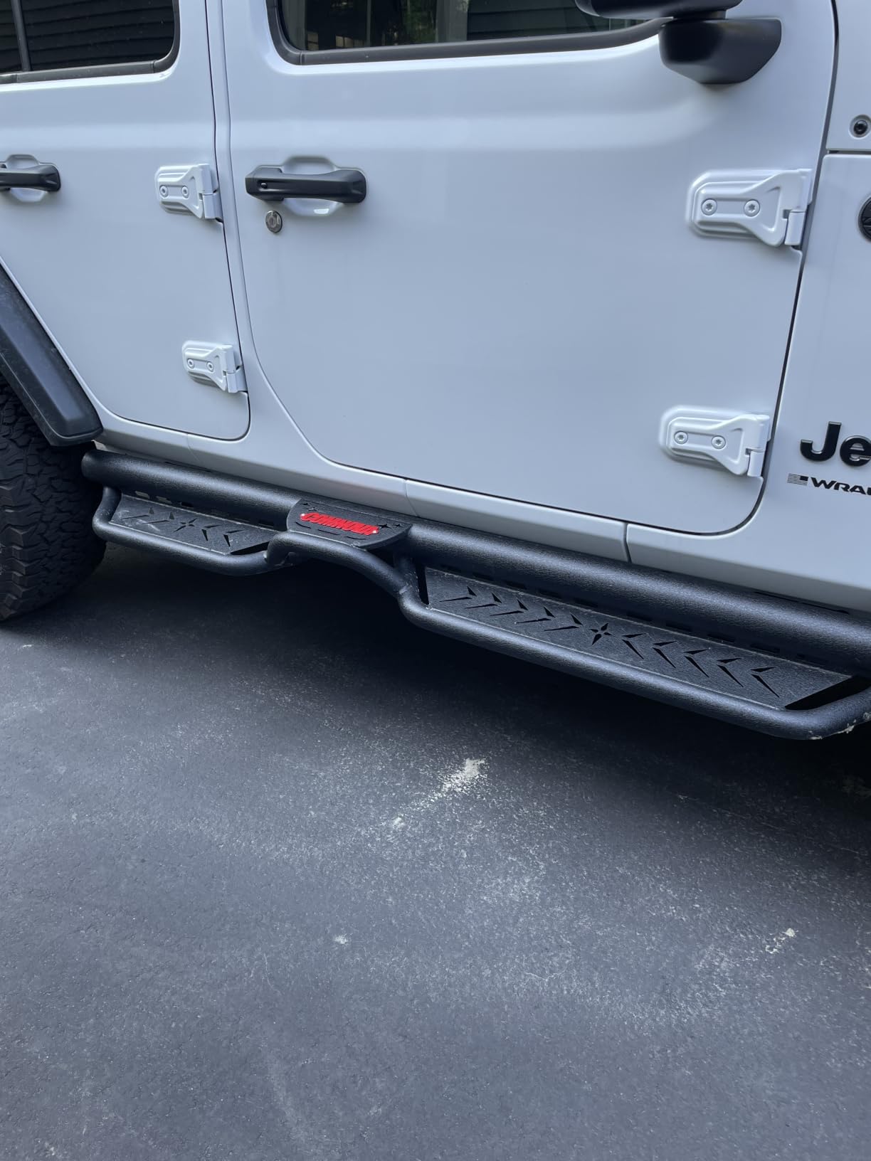 COMNOVA Two-Stairs Running Boards for 2019-2026 Chevy Silverado/Sierra 1500 customer photo 2