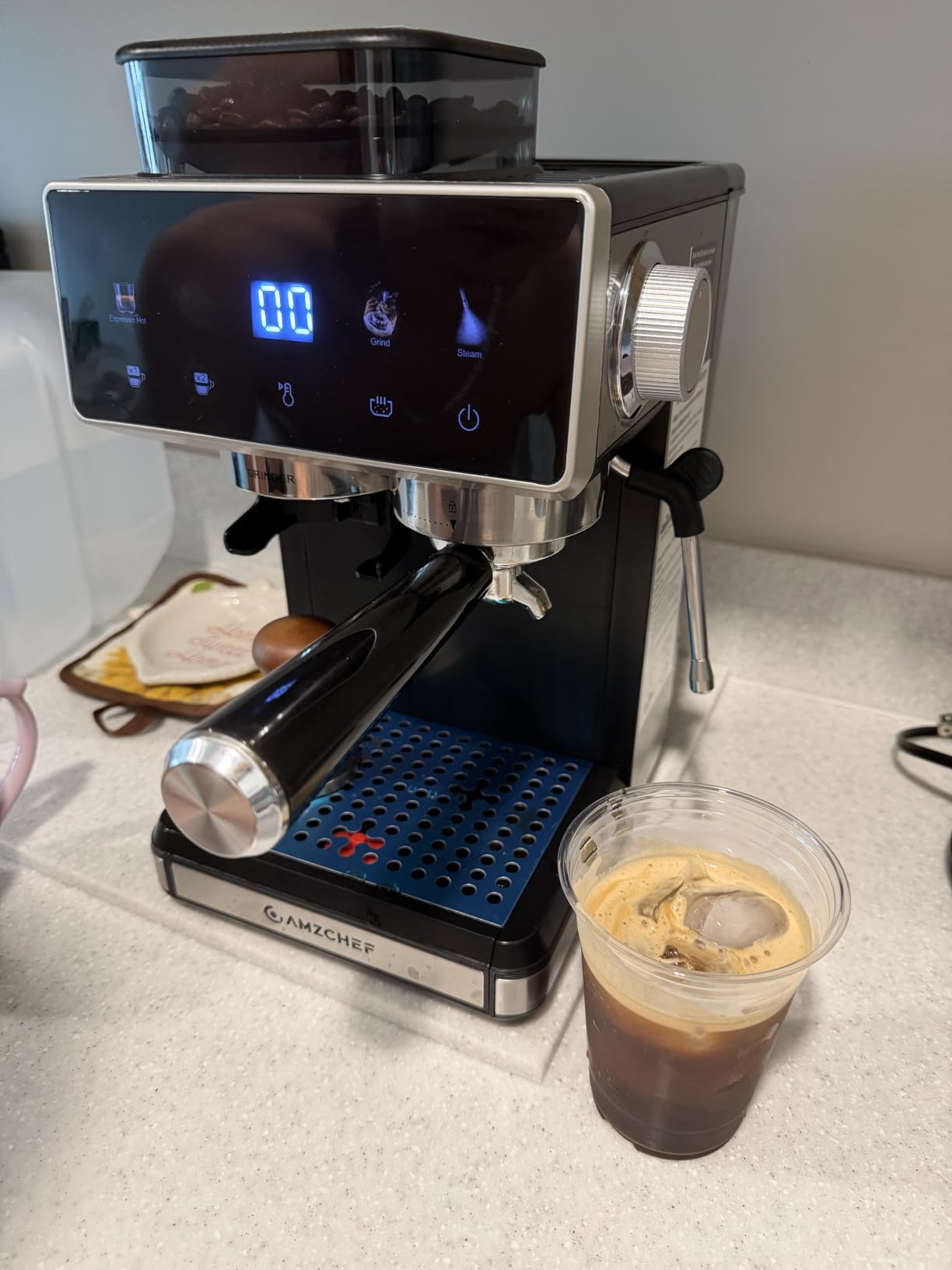 AMZCHEF Espresso Machine with Grinder, 20 Bar, Latte & Cappuccino, Black customer photo 2